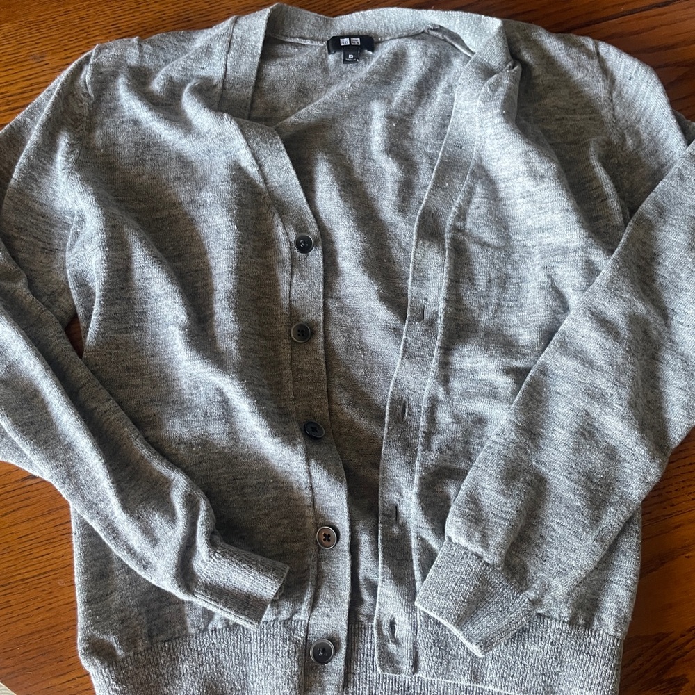 Uniqlo Light Gray men’s Cardigan